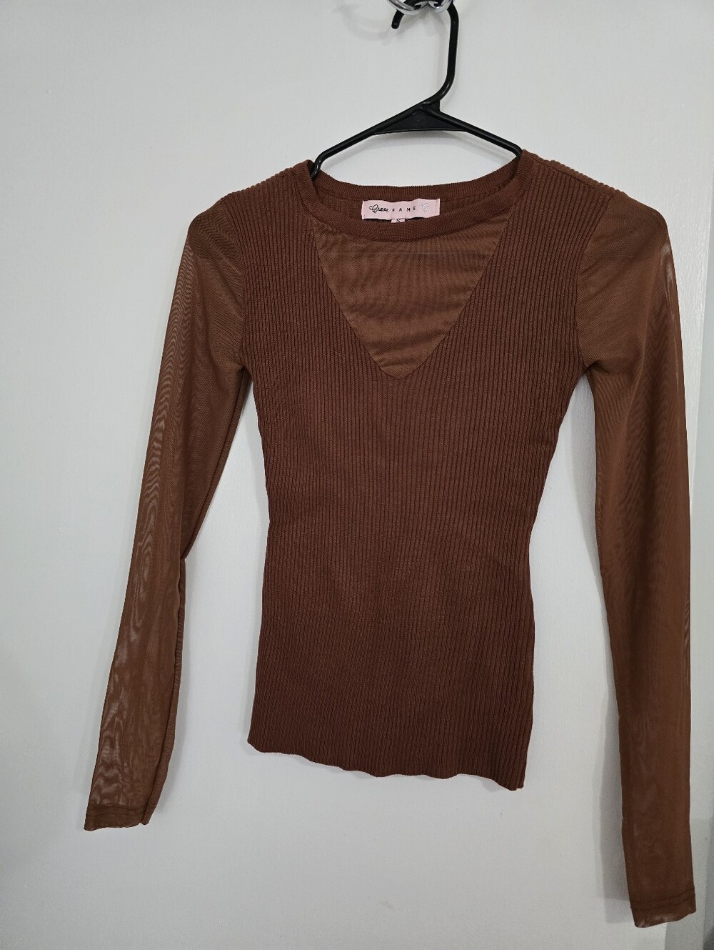 Brown Ribbed Long-Sleeve V-Neck Top - Women
